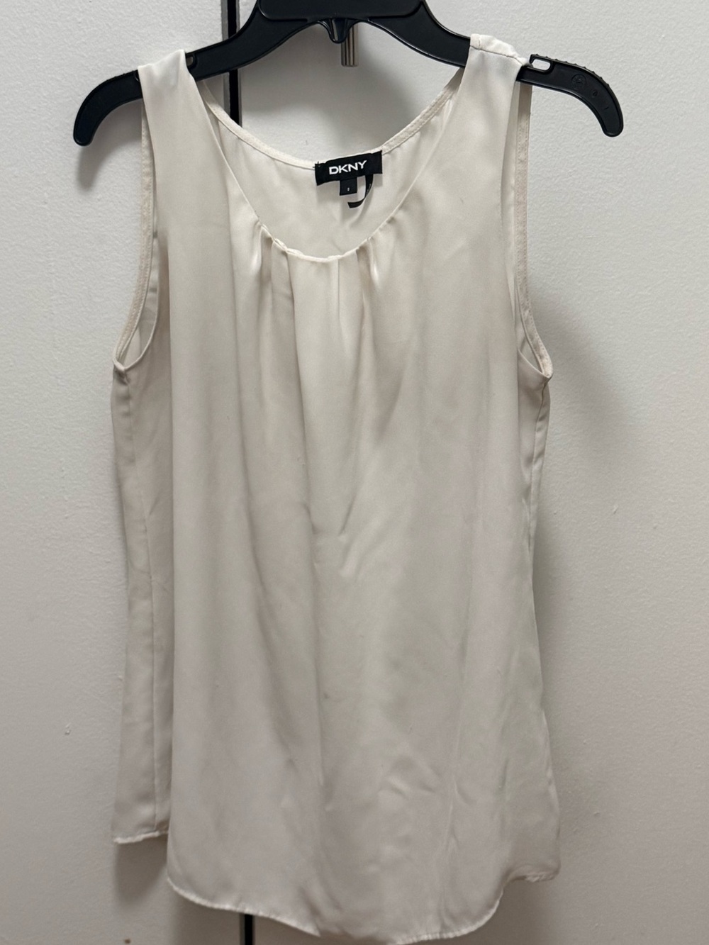 DKNY Women's White Sleeveless Pleat-Front Shell Top, Small